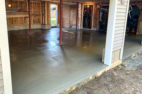 Floor screed in the garage